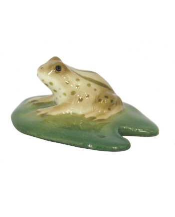 LOMONOSOV IMPERIAL PORCELAIN FIGURINE FROG ON WATER-LILY LEAF