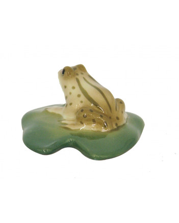LOMONOSOV IMPERIAL PORCELAIN FIGURINE FROG ON WATER-LILY LEAF