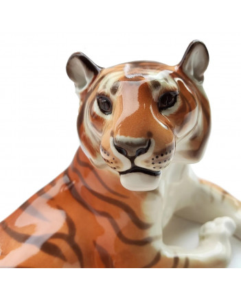 LOMONOSOV IMPERIAL PORCELAIN FIGURINE TIGER CAESAR